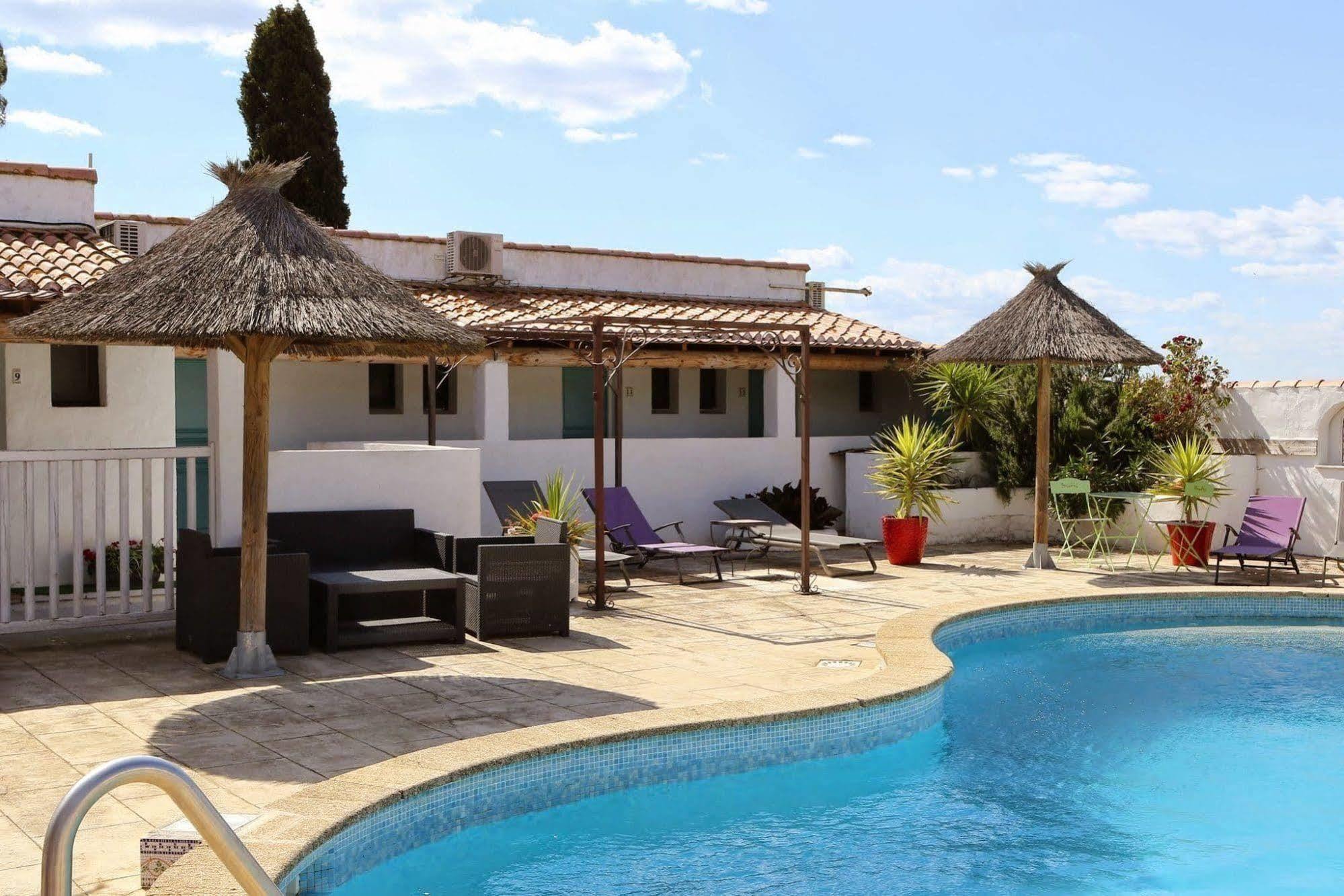 Hotel La Palunette Saintes-Maries-de-la-Mer Luaran gambar